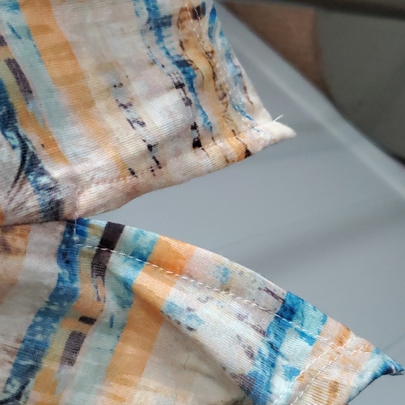 Summer Blouse/Knit Chic Blouse/Top - Picture 8 of 9